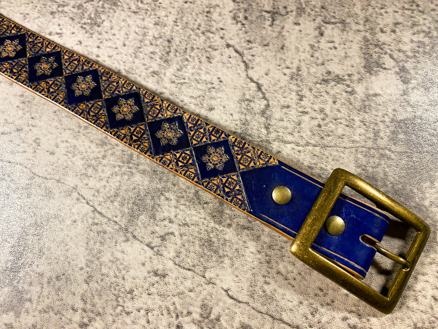 Wild explorer's custom leather belt - Blue ice