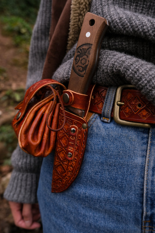 Bush crafters knife sheath with removable belt attachment