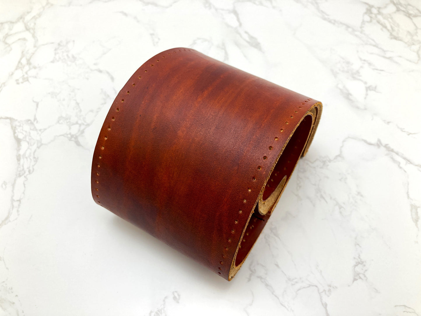 Full grain leather steering wheel cover - Hand dyed