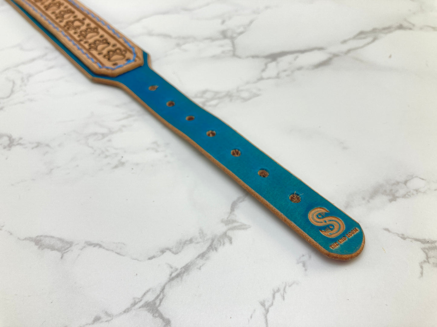 "Paw Print" Hand carved double layered dog collar - Medium - Large