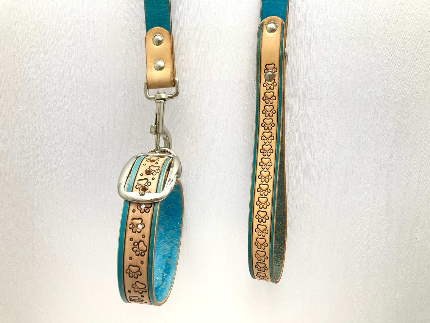"Paw Print" Hand carved Dog collar leash