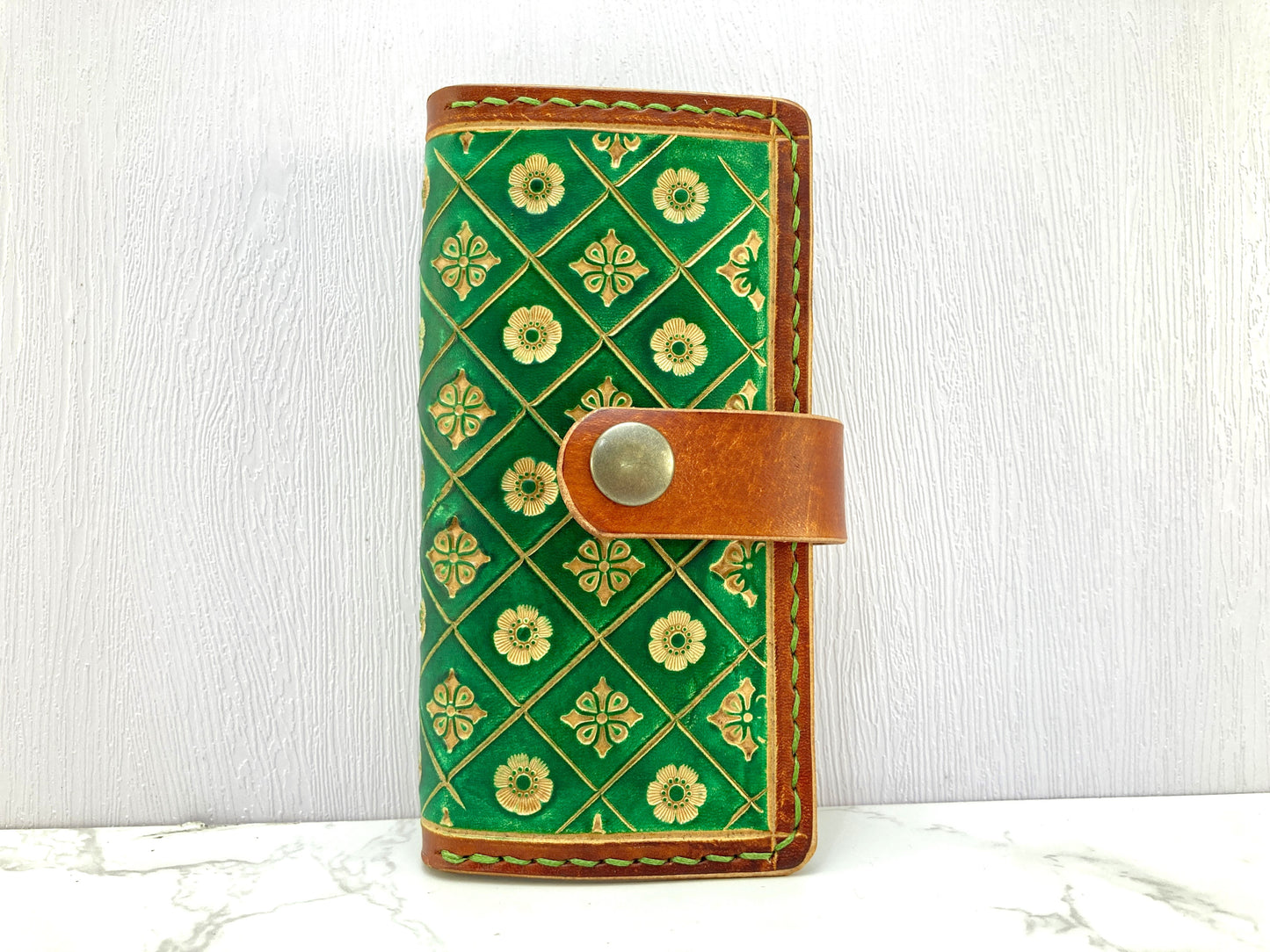 Nature inspired leather phone wallet - Green Nature