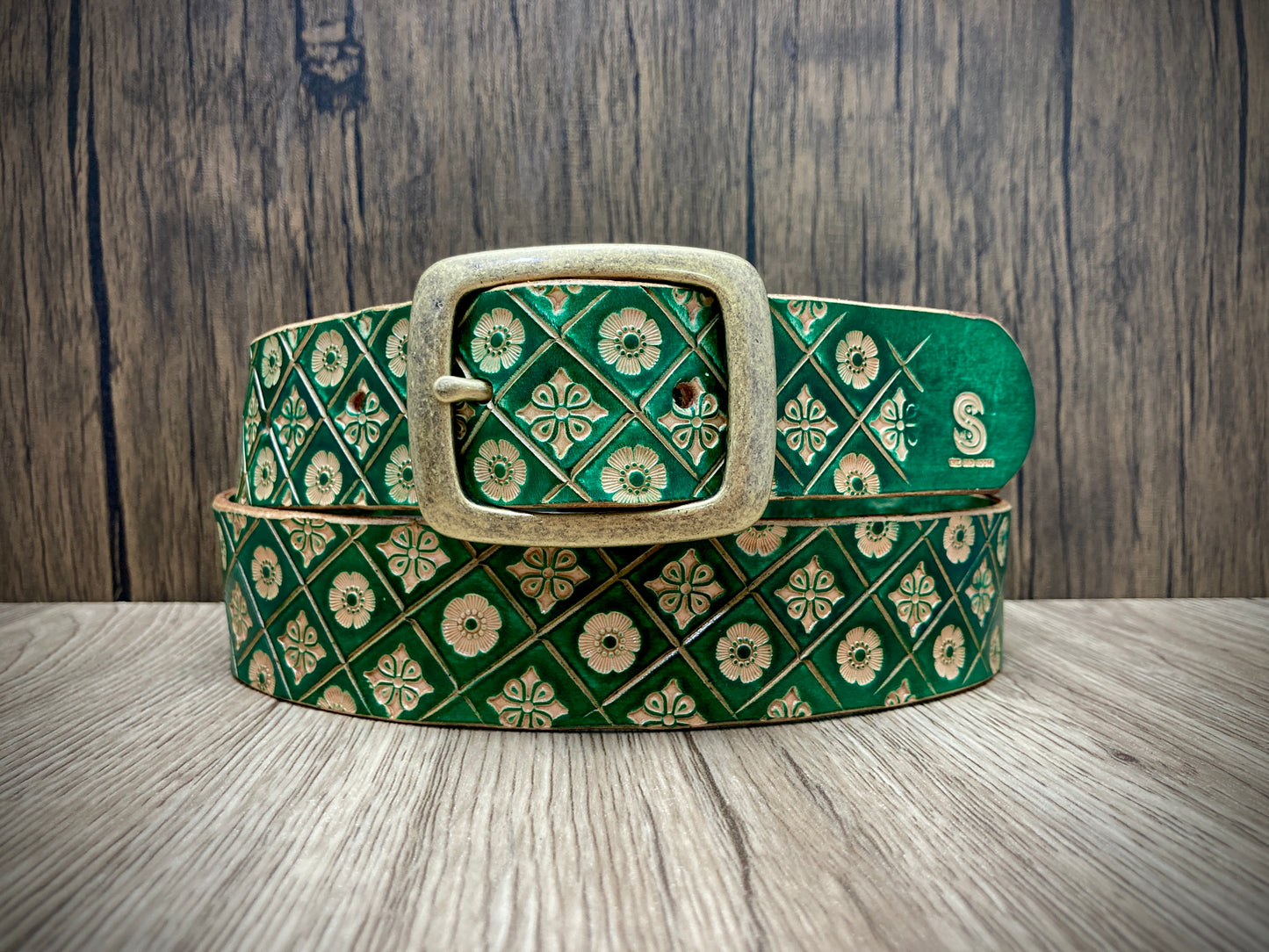 Nature inspired custom leather belt - Green nature