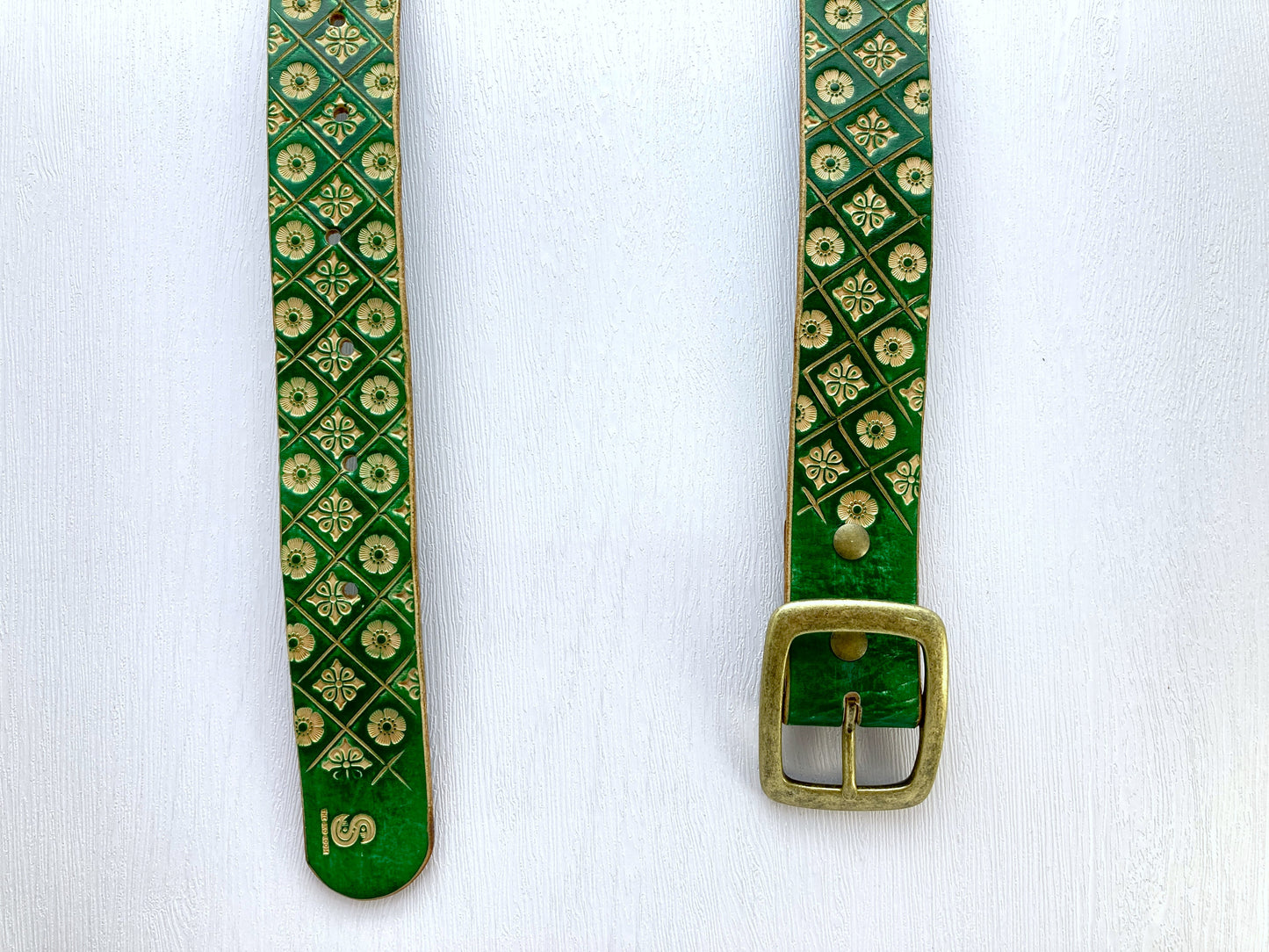Nature inspired custom leather belt - Green nature