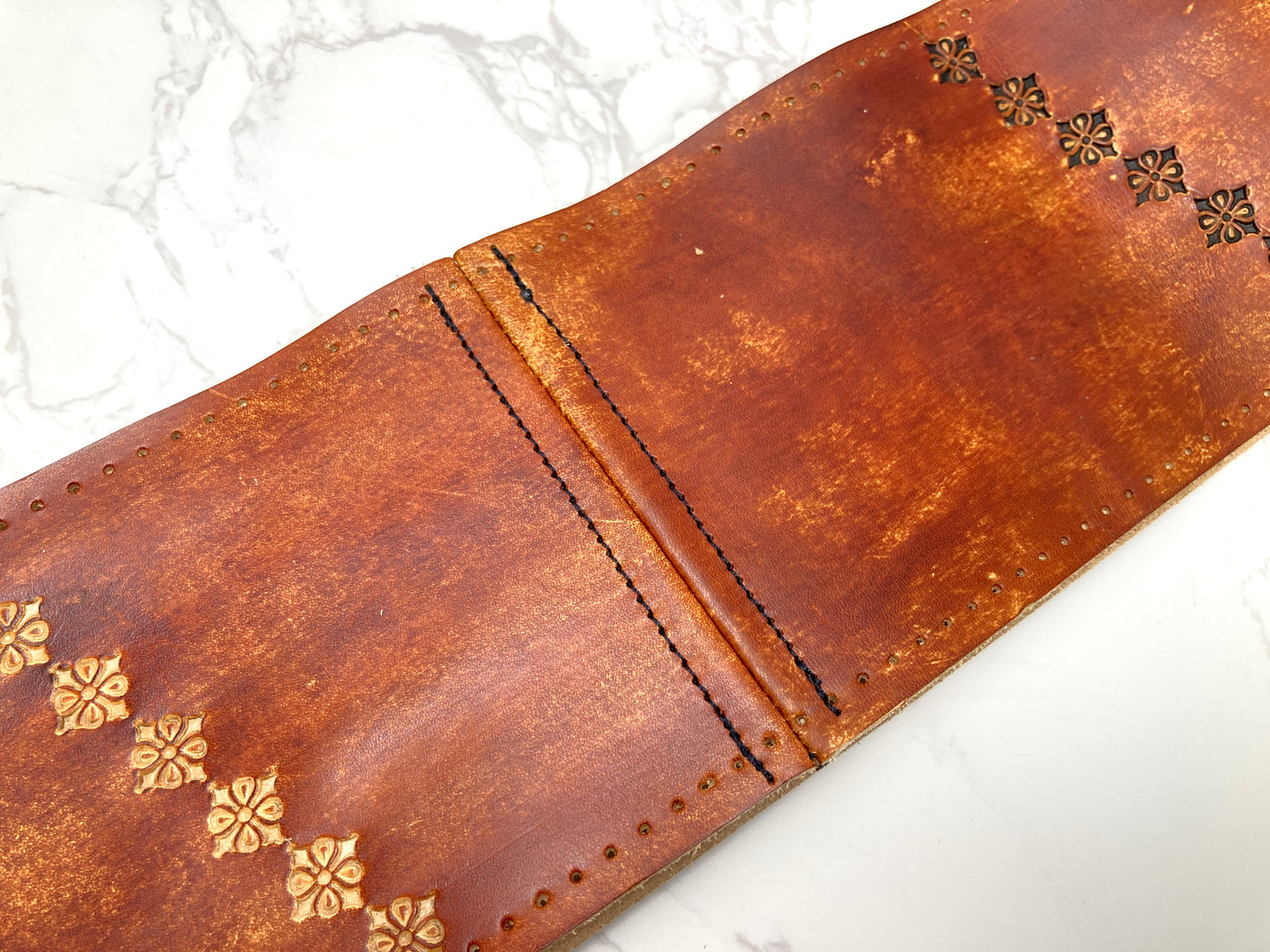 Hand tooled custom leather steering wheel cover - Diamond