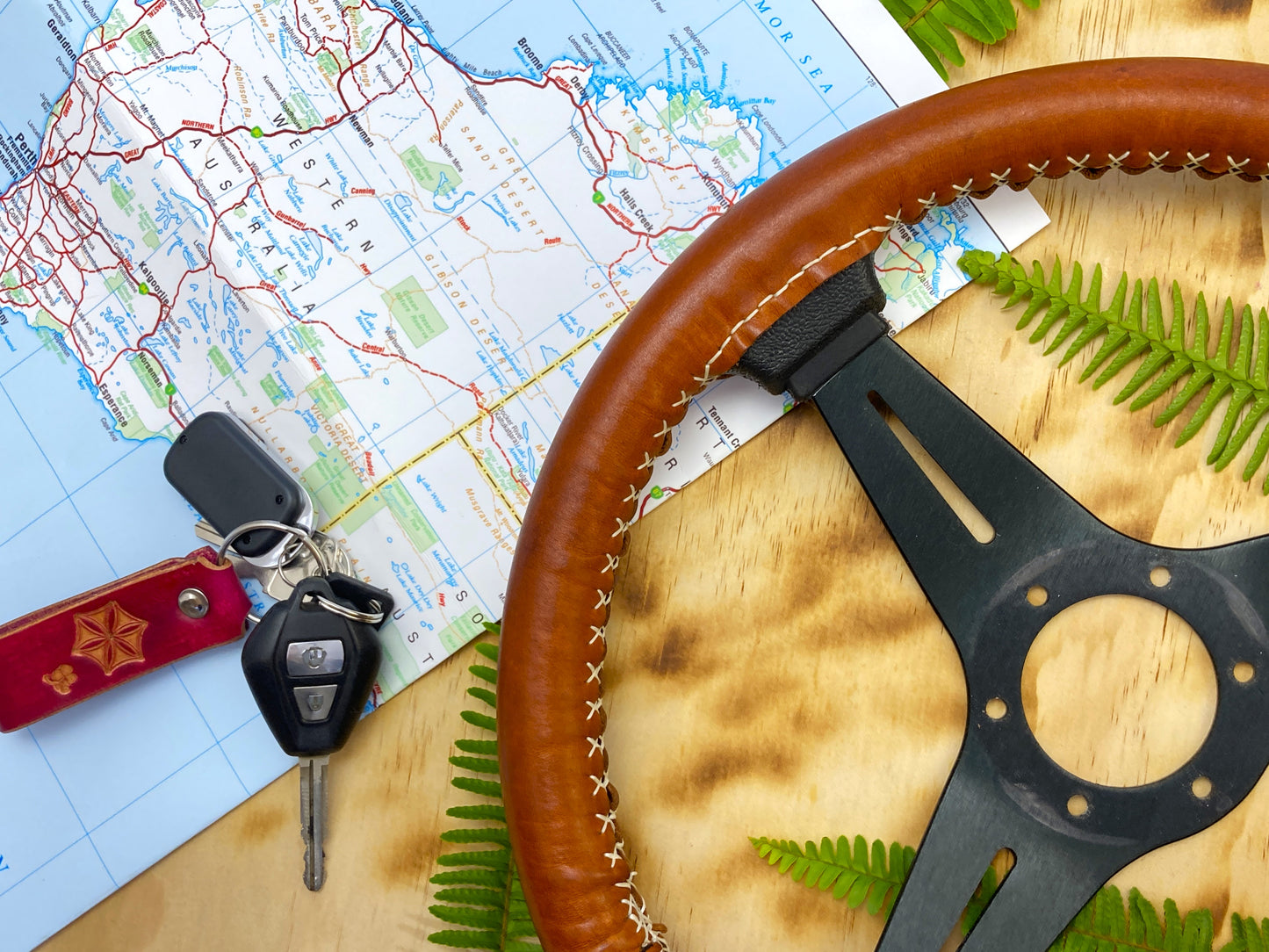 Full grain leather steering wheel cover - Hand dyed