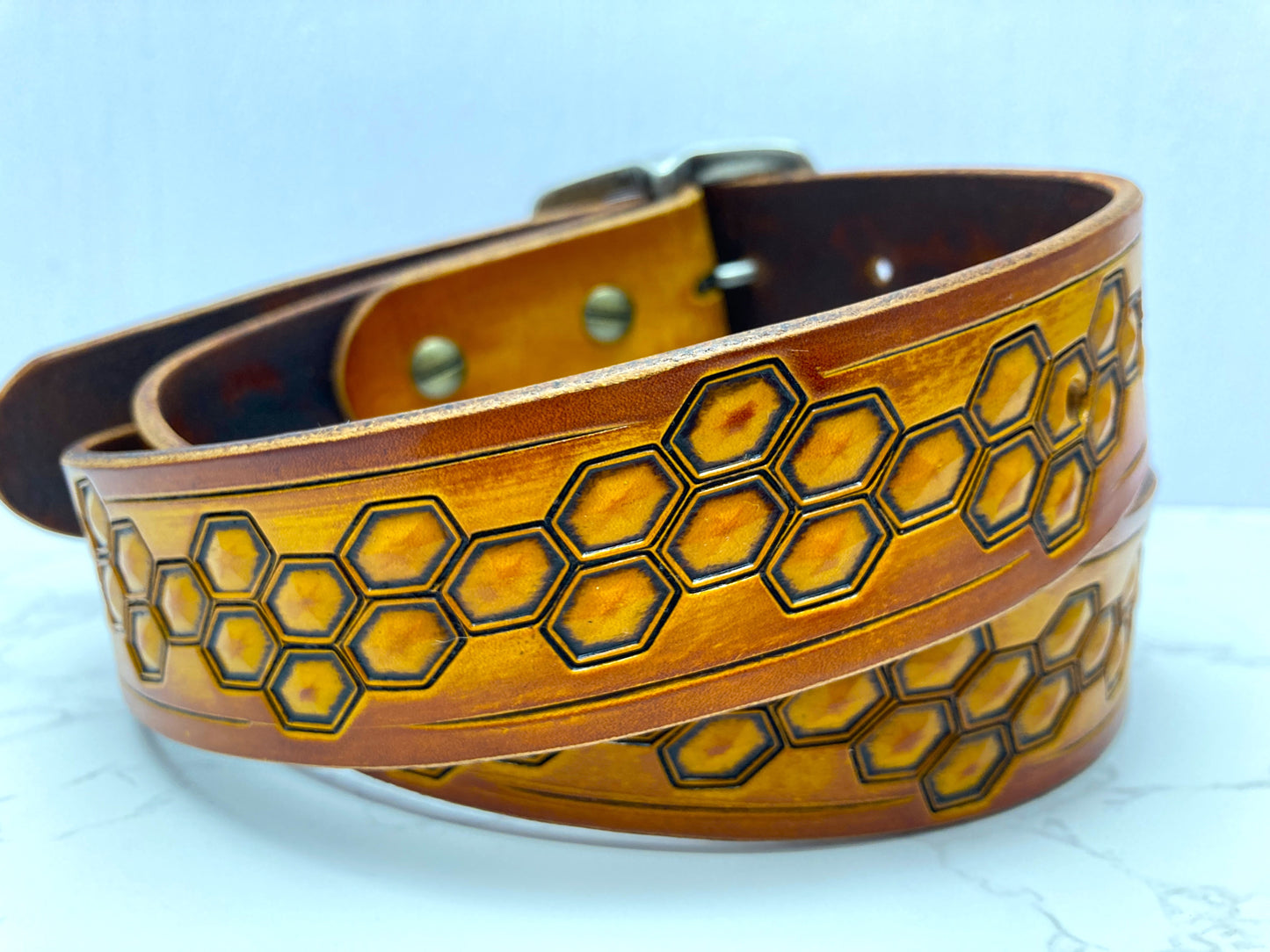 Wild explorer's custom leather belt - Beehive summer