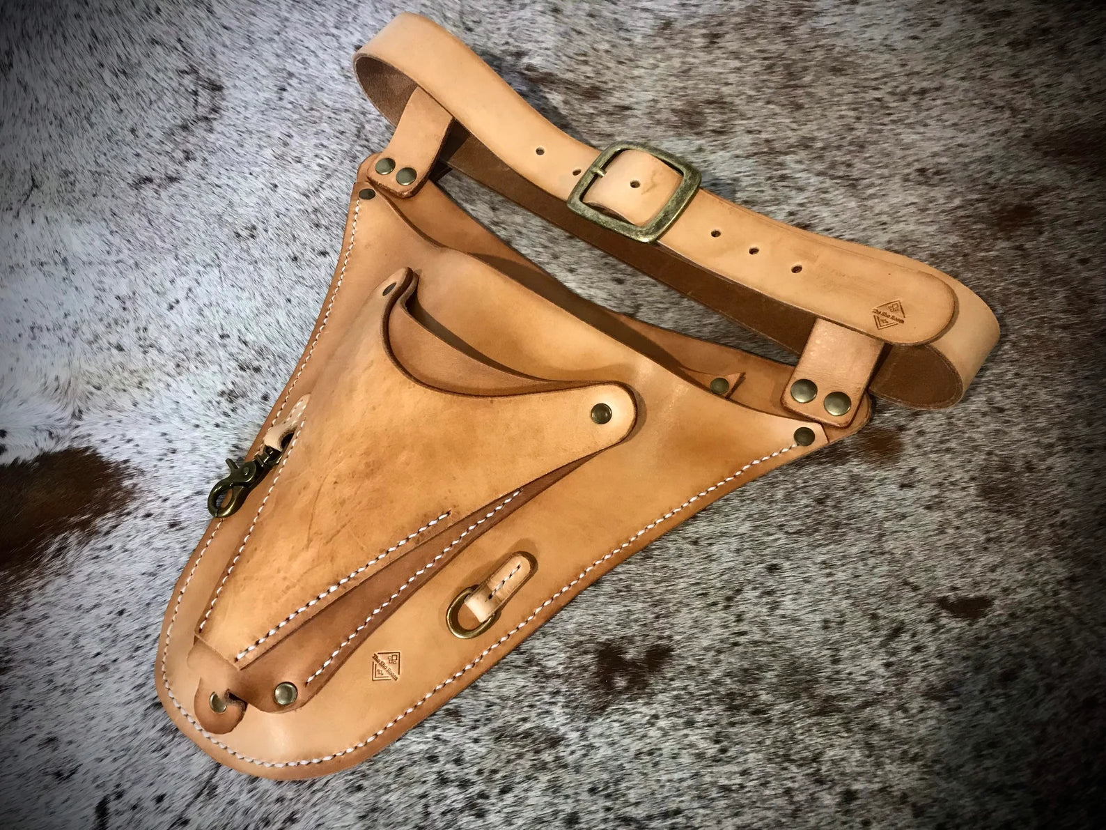 Gardening sales tool pouch