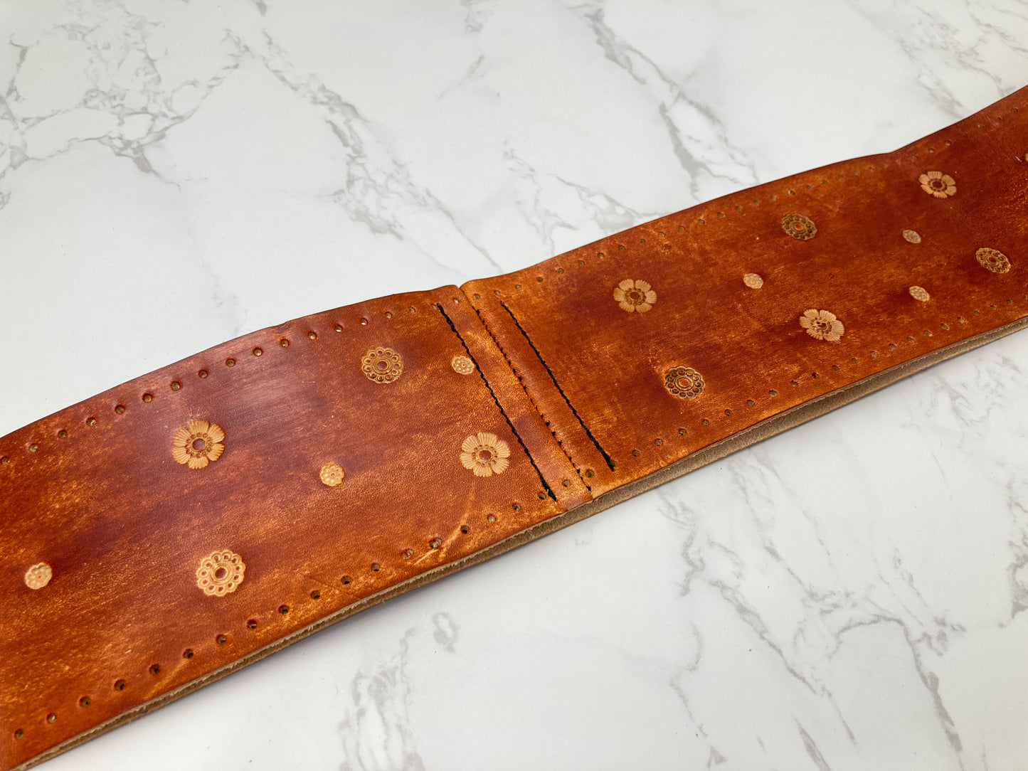 Hand tooled custom leather steering wheel cover - Flowers