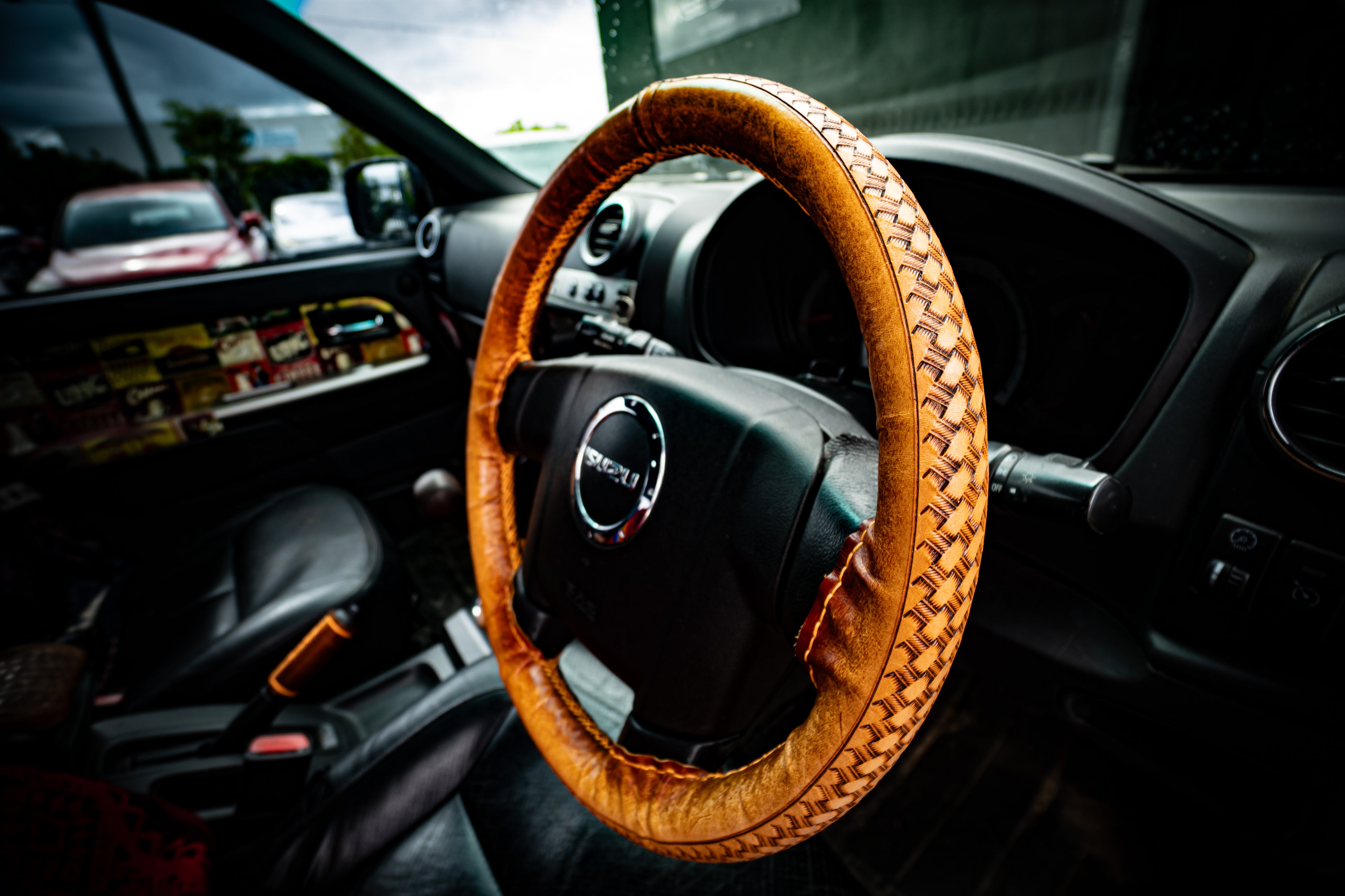 The only custom leather steering wheel covers that last – Theshoroom