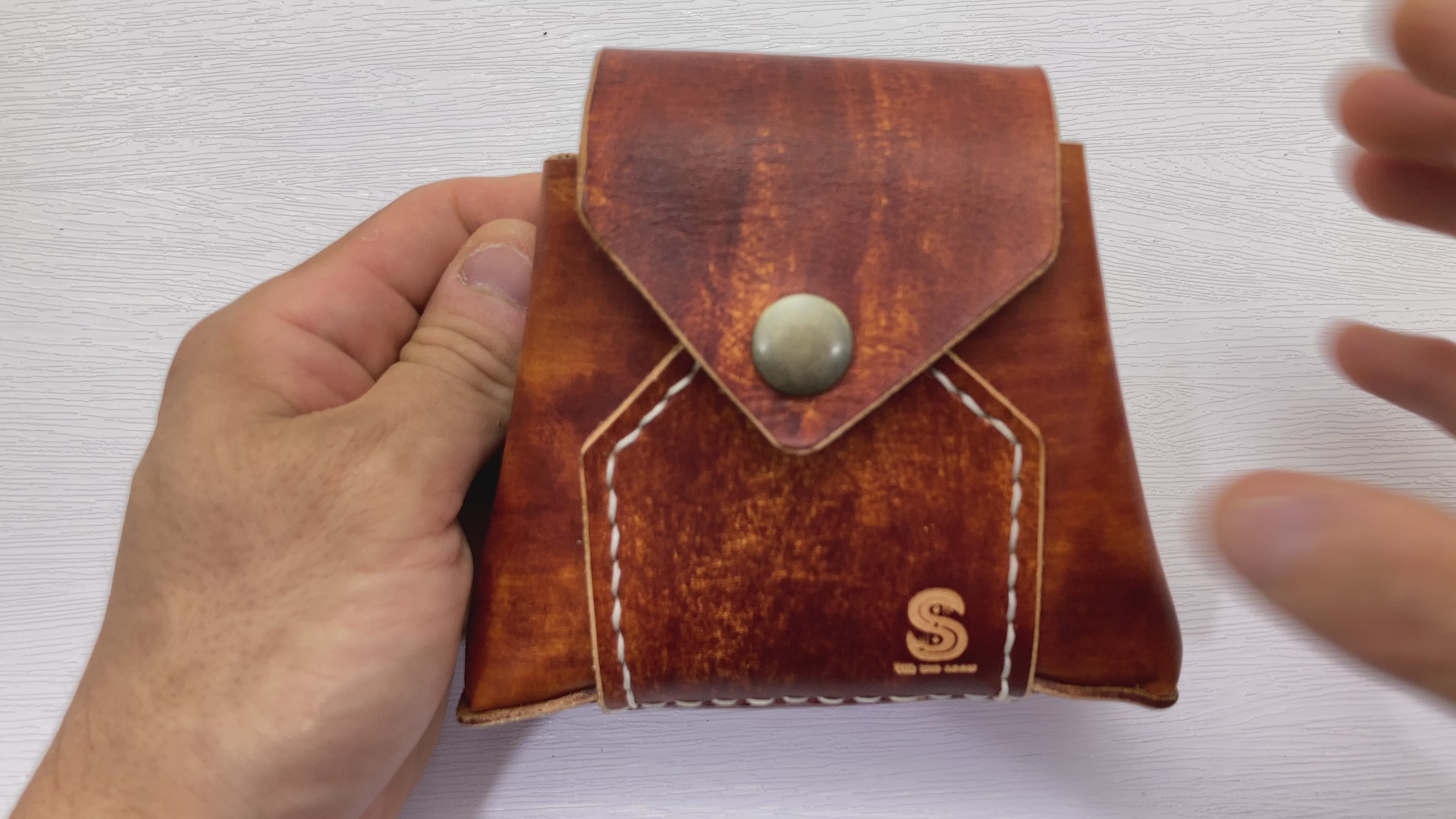 Mini foraging leather belt pouch with snap closure – Theshoroom
