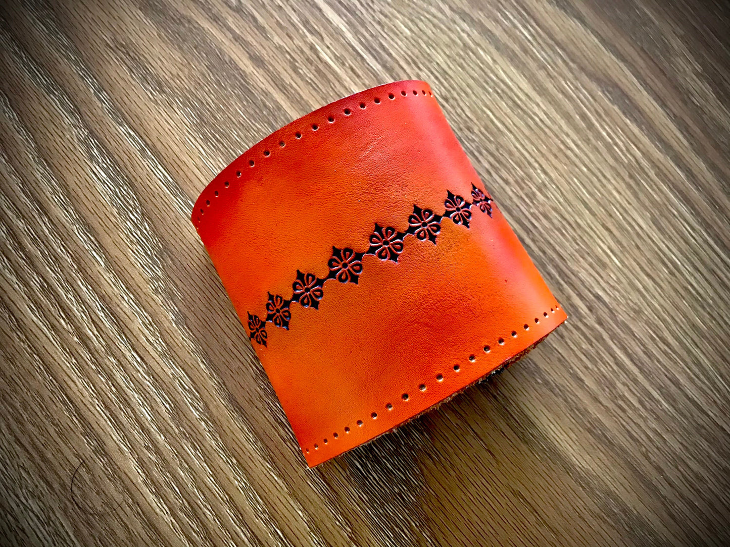 Dual tone hand tooled wheel wrap - Diamond
